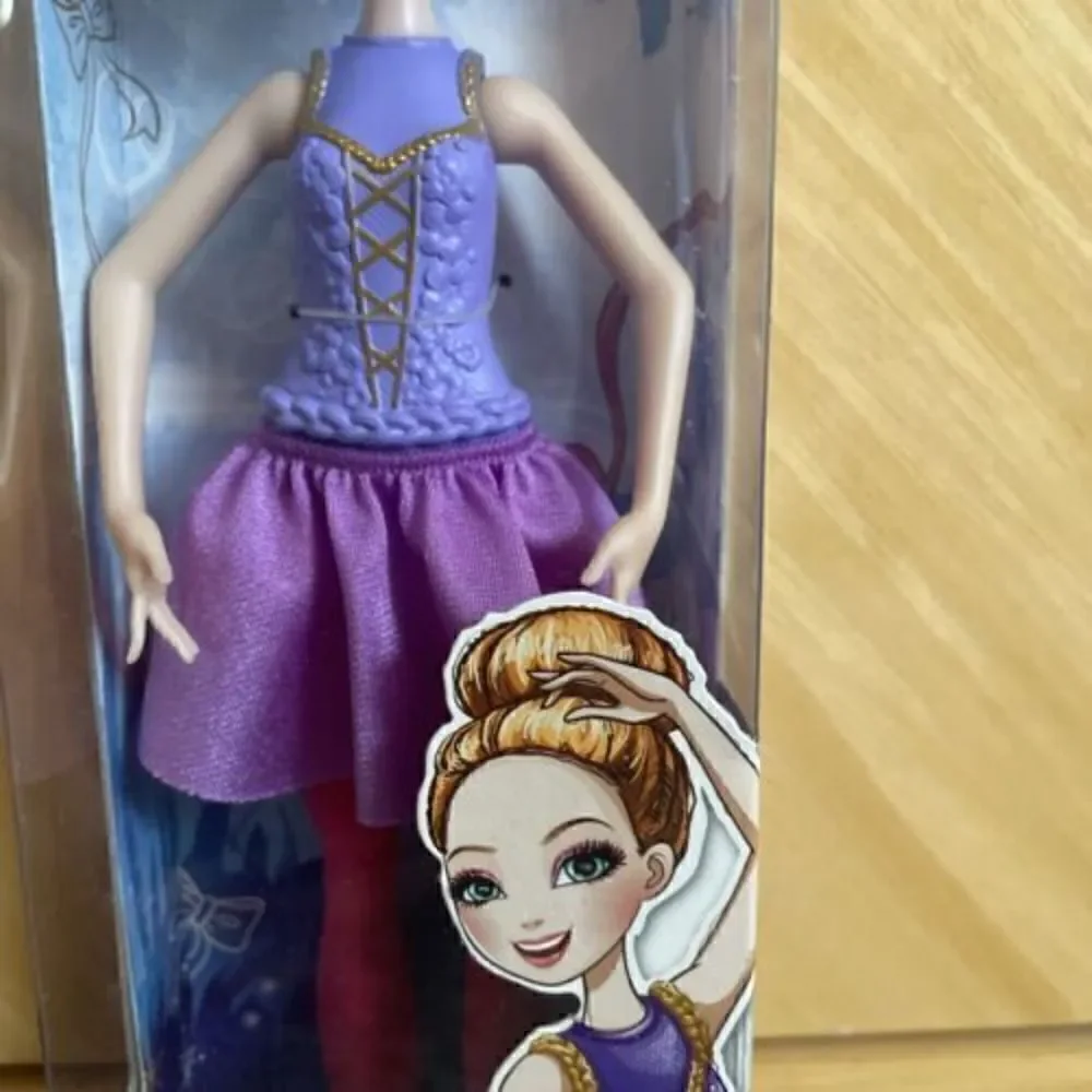 Ever After High Holly O'Hair Daughter Of Rapunzel Ballet DTL10 11 Doll NIB